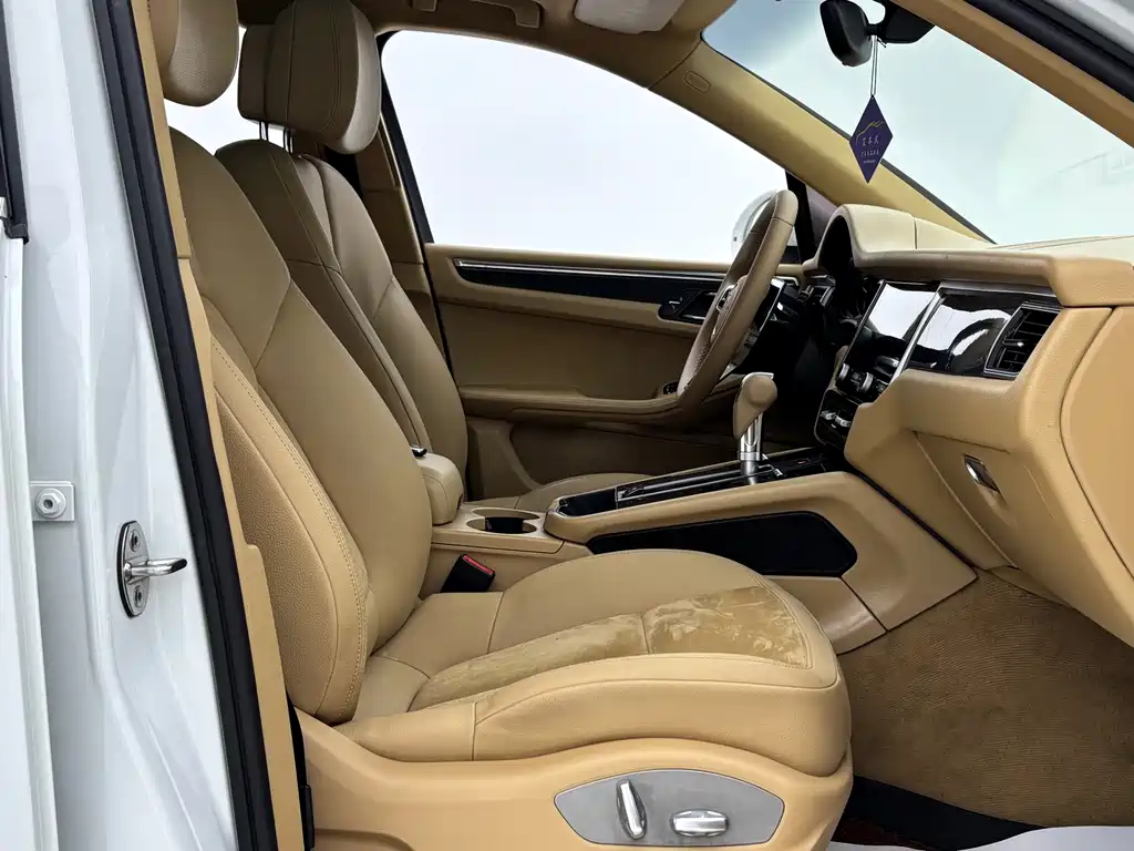 Porsche Macan — миниатюра 8