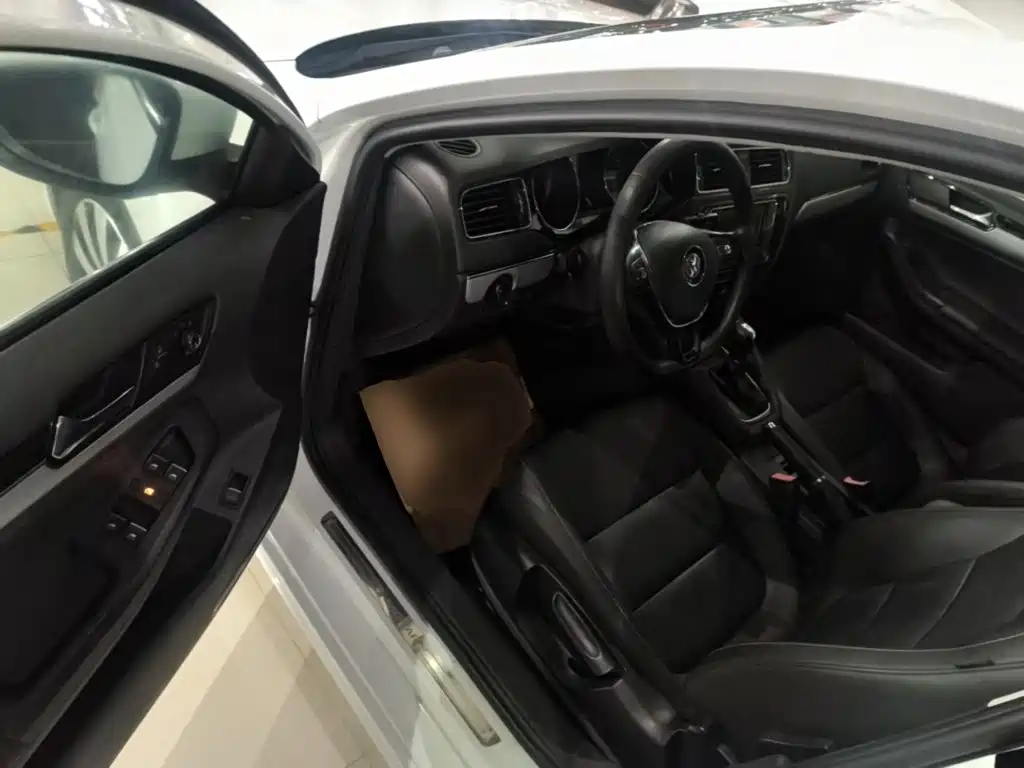 Volkswagen Sagitar — миниатюра 16