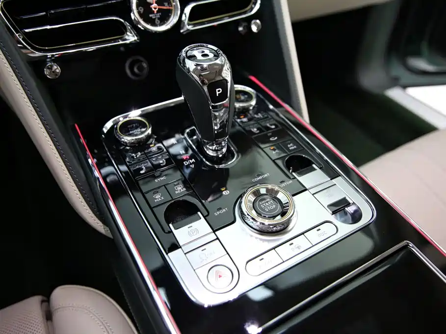 Bentley Flying Spur — миниатюра 10