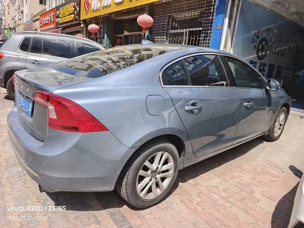 Volvo S60 — миниатюра 3