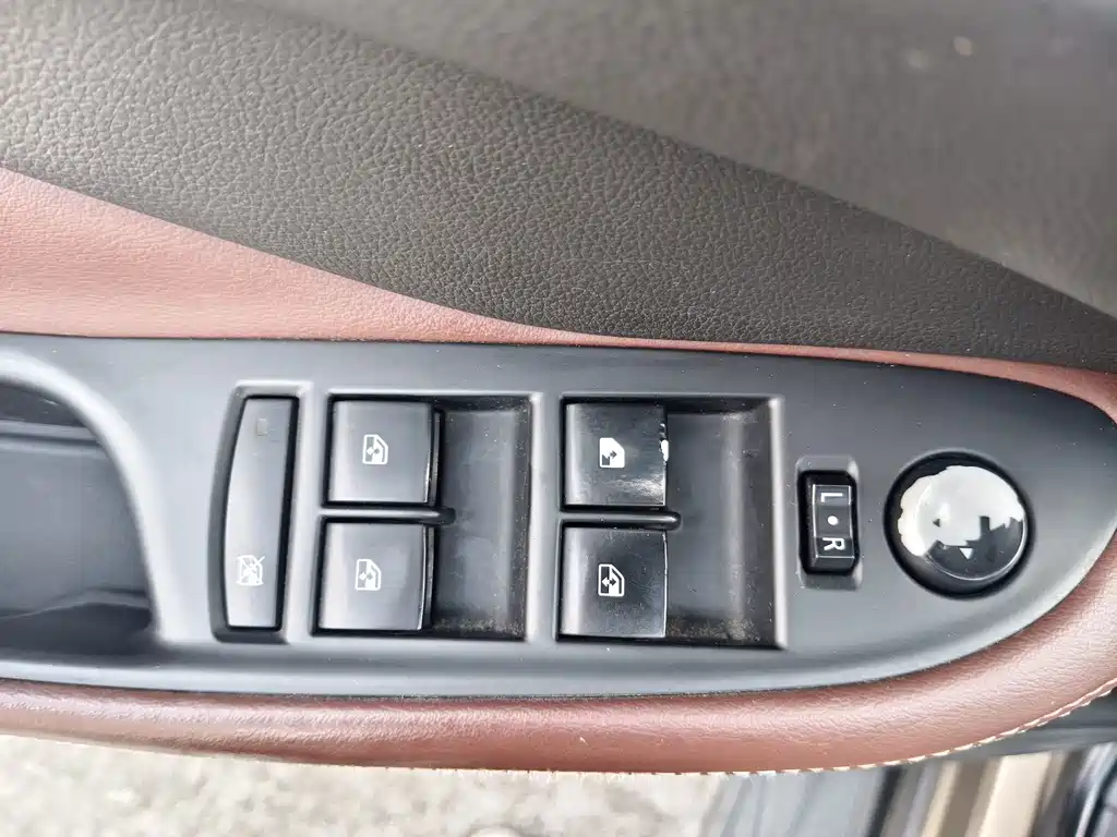 Buick Envision Plus — миниатюра 16