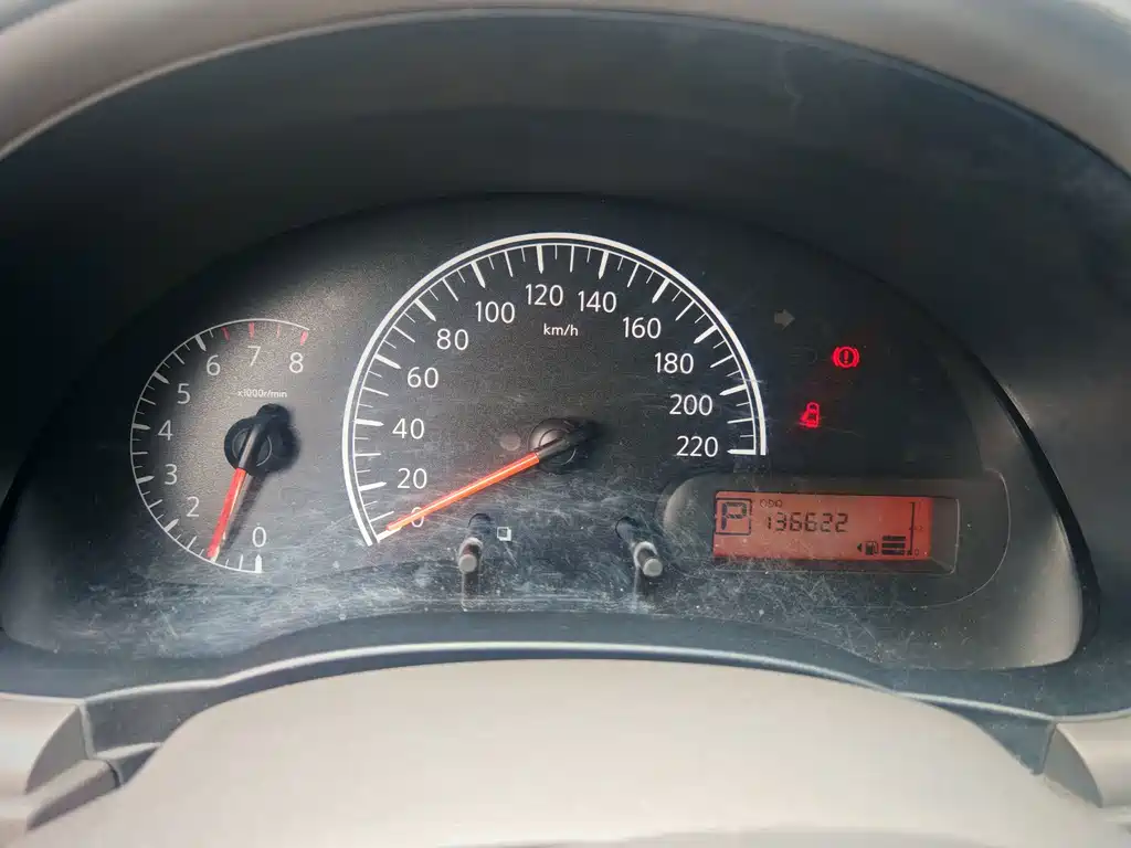 Nissan Sunny — миниатюра 10