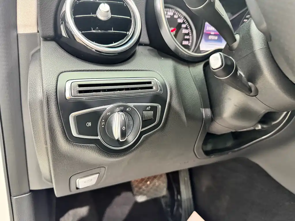 Mercedes-Benz C-Class — миниатюра 15