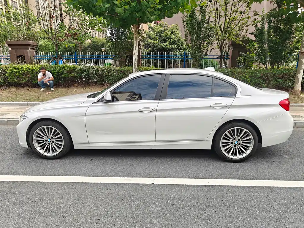 BMW 3 Series — миниатюра 6