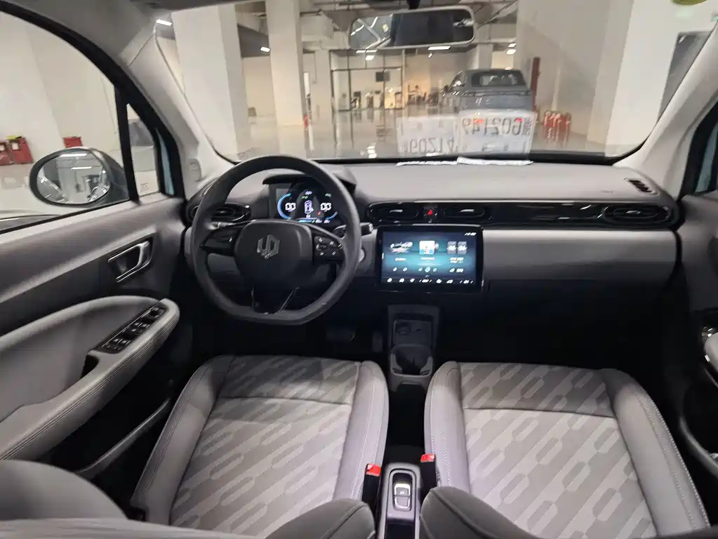Leapmotor Leapmotor T03 — миниатюра 5