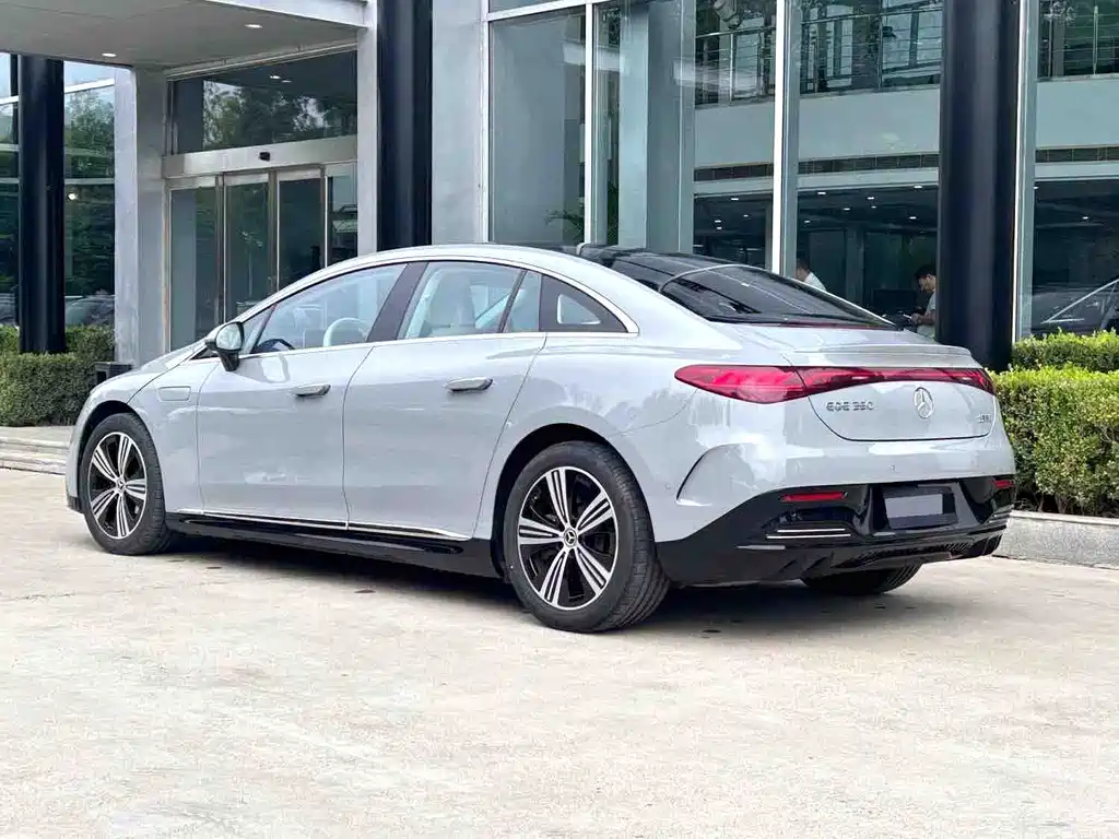 Mercedes-Benz EQE — миниатюра 6