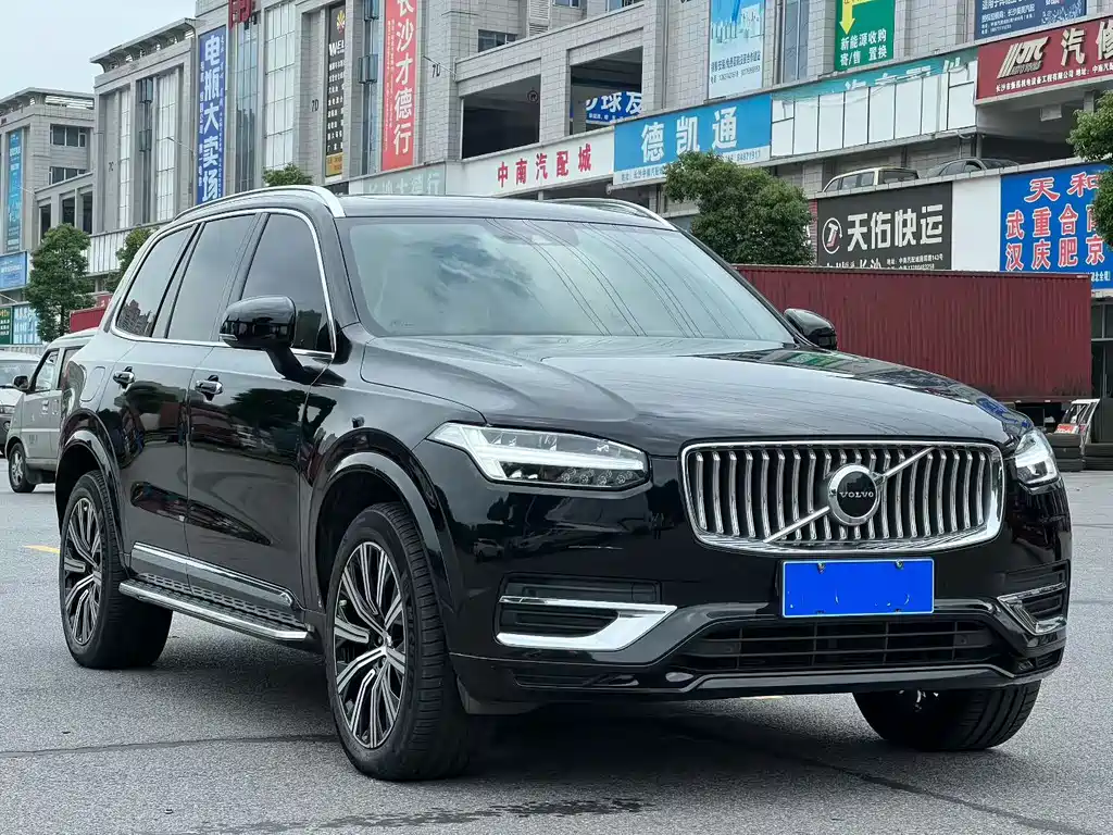 Volvo XC90 2022 B6 Sport 7 мест