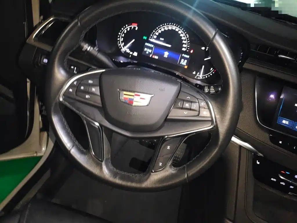 Cadillac XT5 — миниатюра 6
