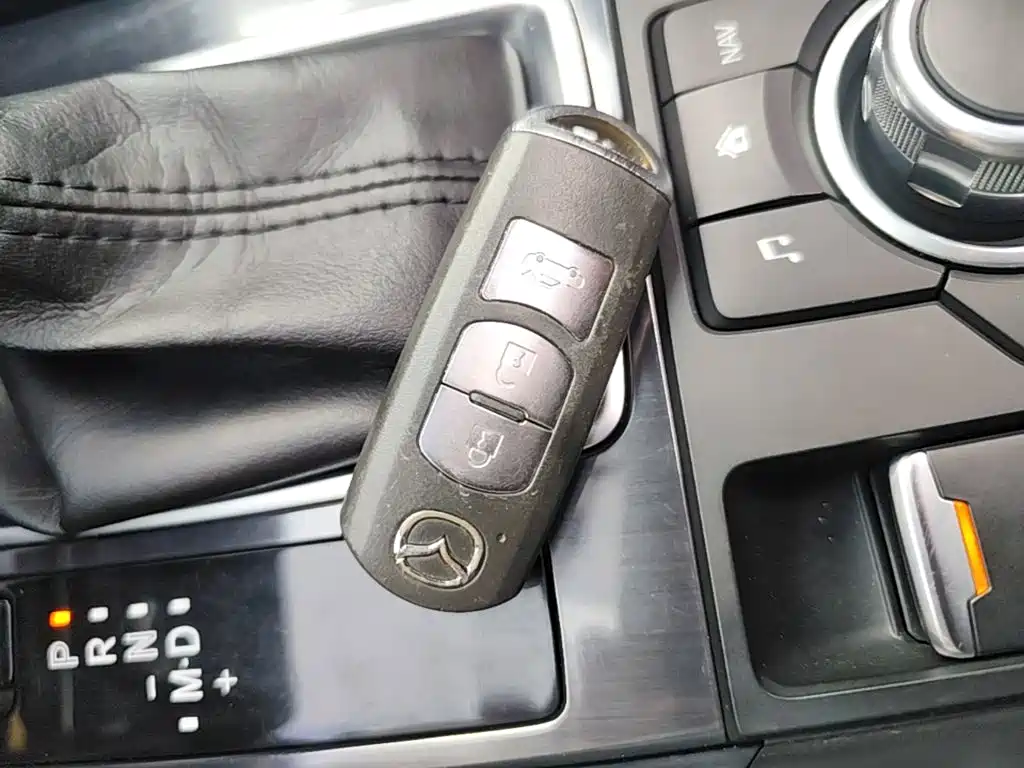 Mazda Atenza — миниатюра 9