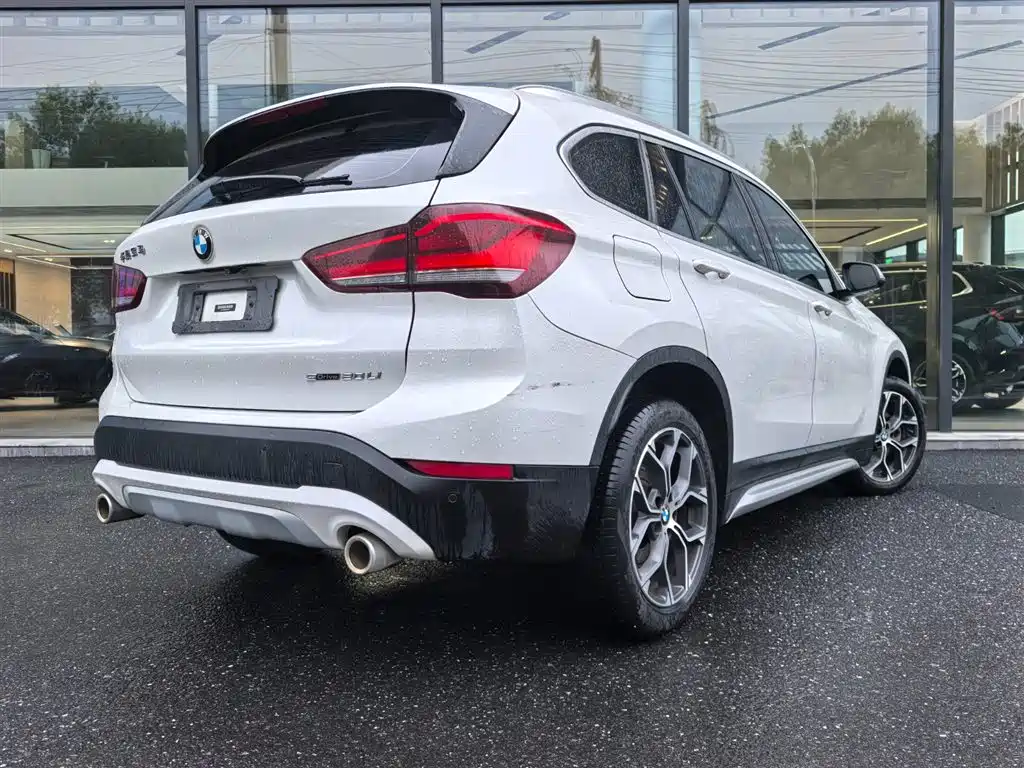 BMW X1 2022 sDrive25Li Lead