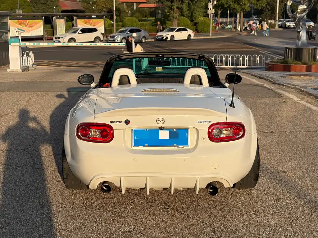 Mazda MX-5 — миниатюра 5