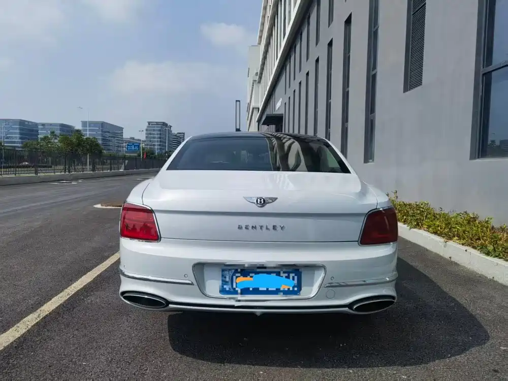 Bentley Flying Spur — миниатюра 10