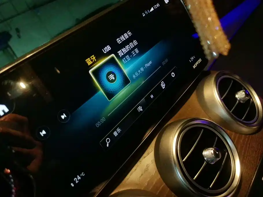 Mercedes-Benz GLC — миниатюра 13