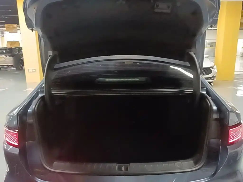 BYD Seal 05 DM-i — миниатюра 19