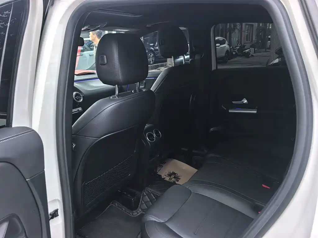 Mercedes-Benz GLA — миниатюра 6