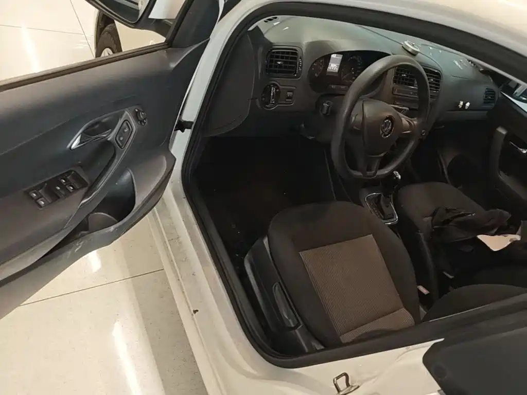 Volkswagen Polo — миниатюра 16