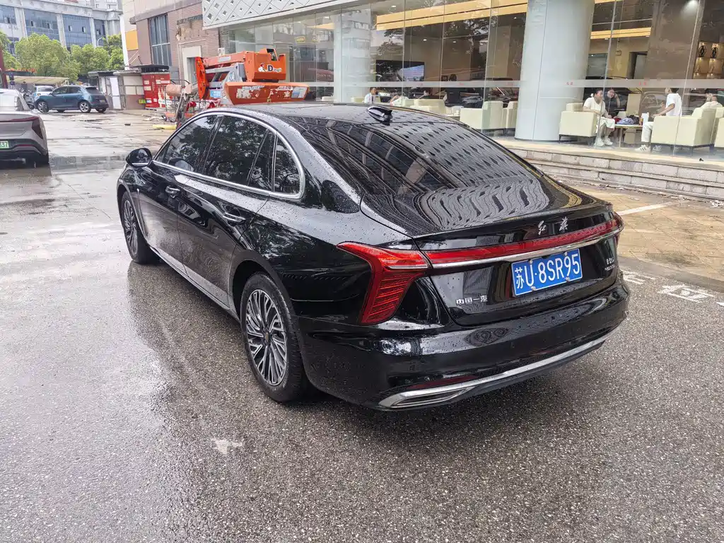 Hongqi Hongqi H5 — миниатюра 10