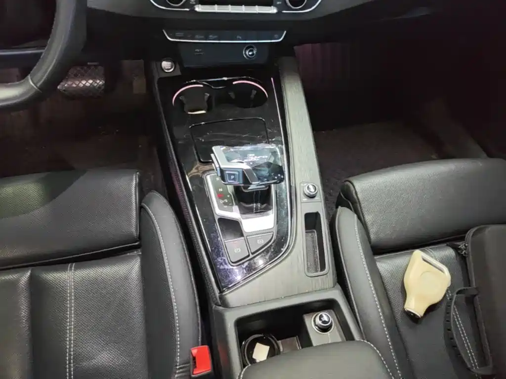 Audi A4L — миниатюра 14