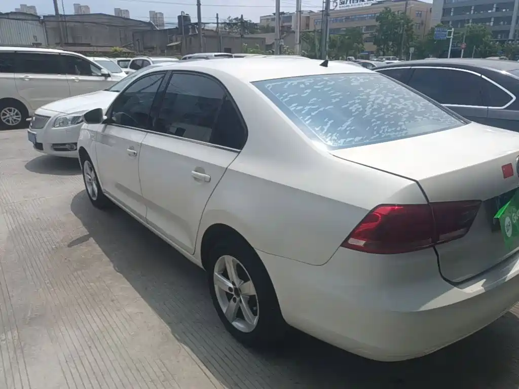 Volkswagen Santana — миниатюра 5