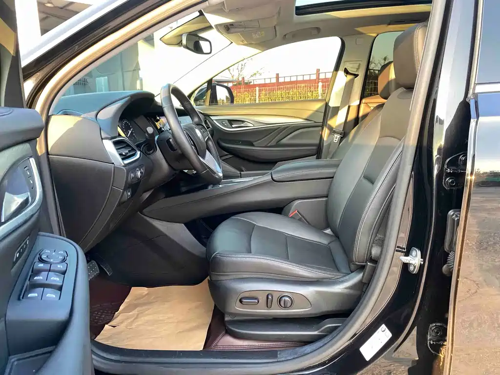 Buick Enclave — миниатюра 4
