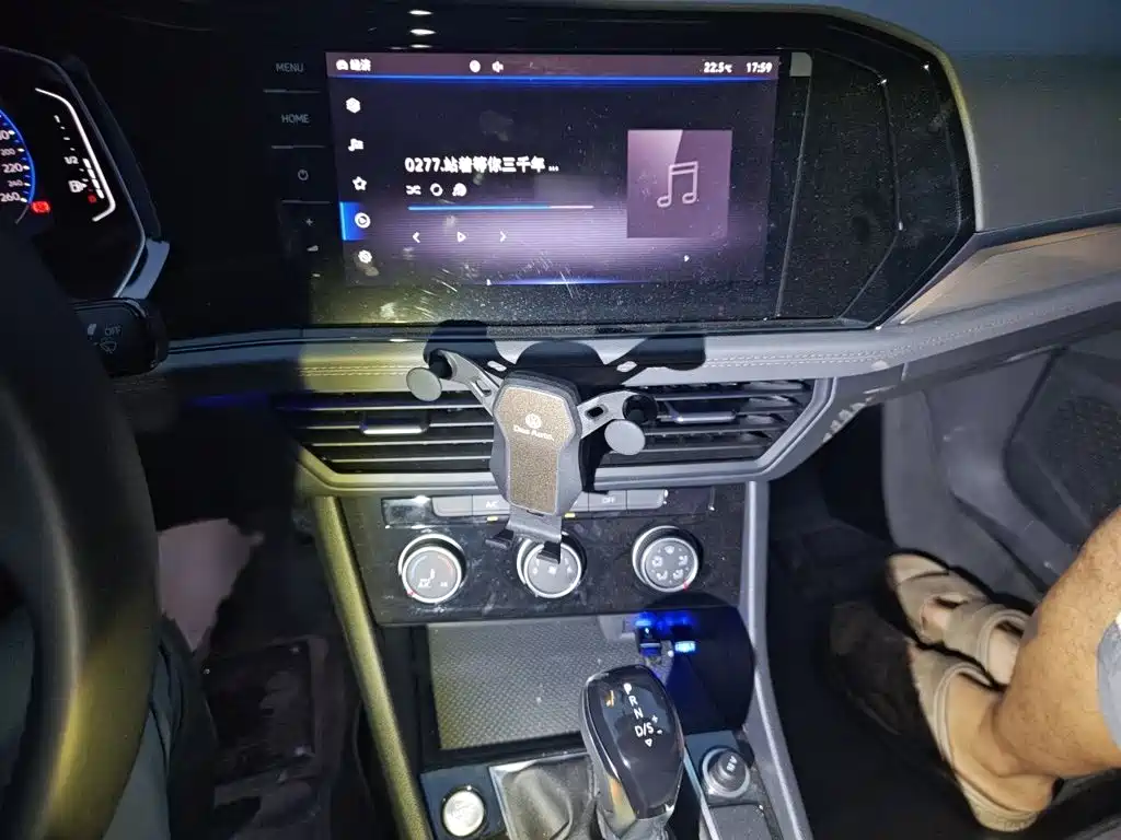 Volkswagen Sagitar — миниатюра 6
