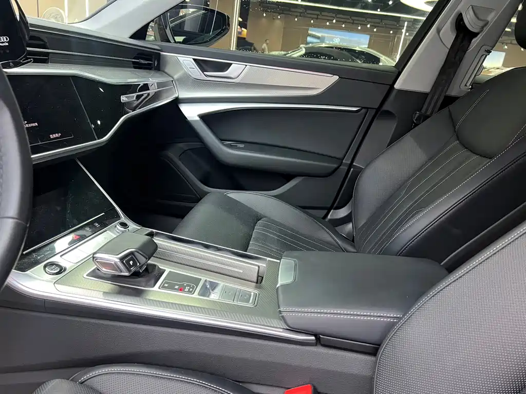 Audi A6L — миниатюра 6