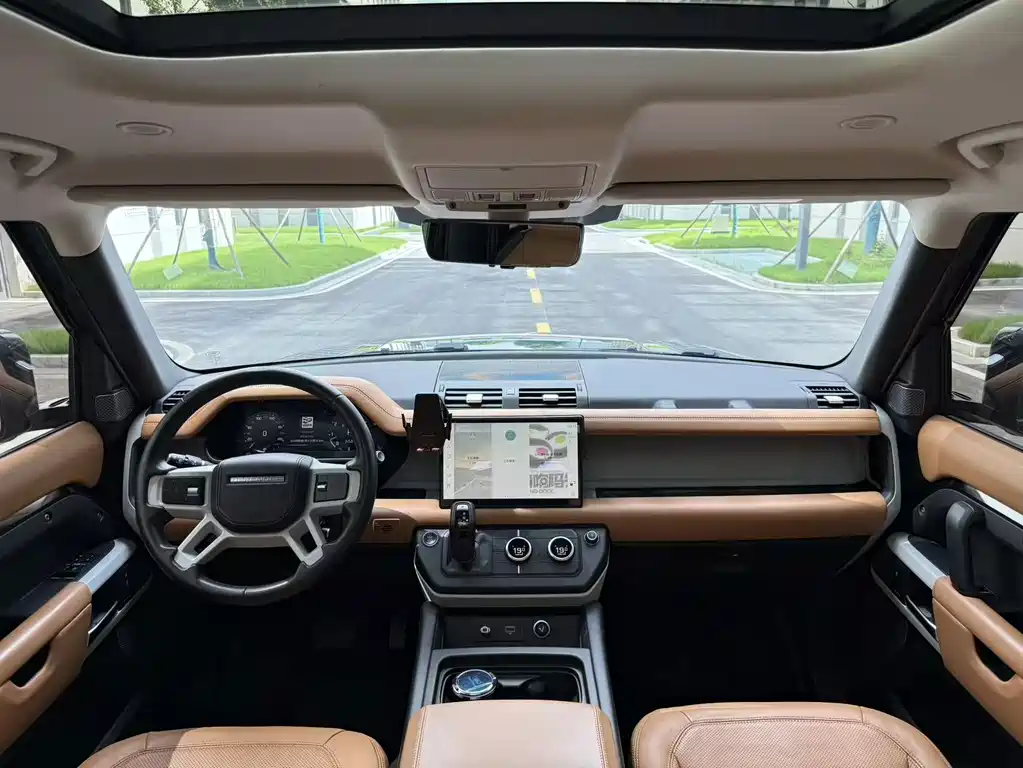 Land Rover Defender — миниатюра 9