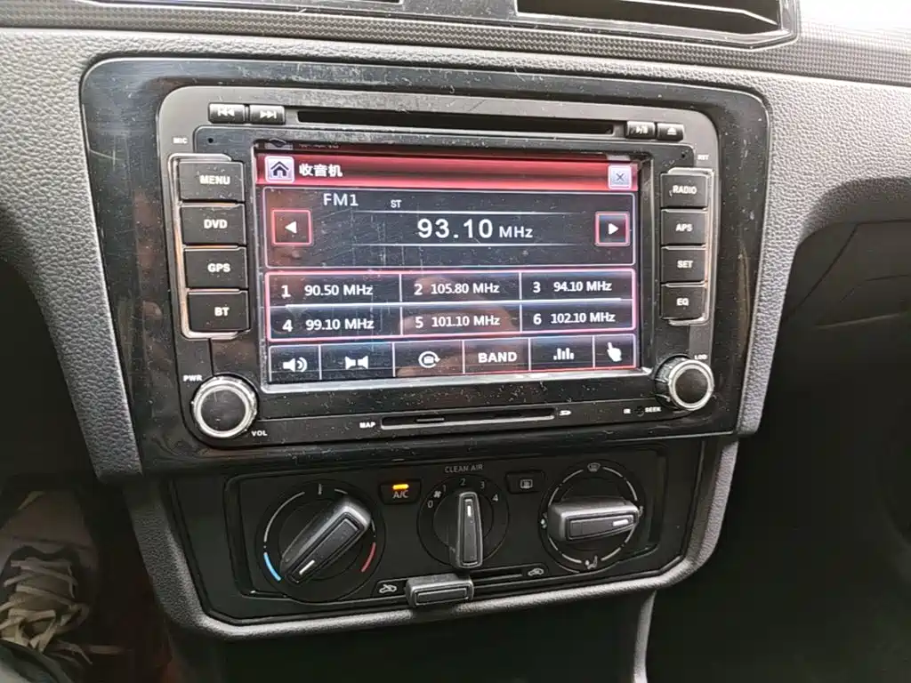Volkswagen Santana — миниатюра 13