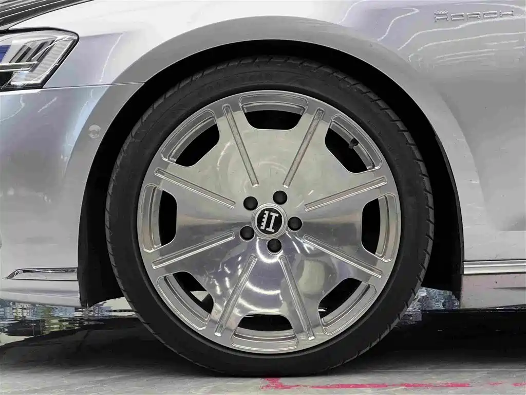 Audi A8 — миниатюра 4
