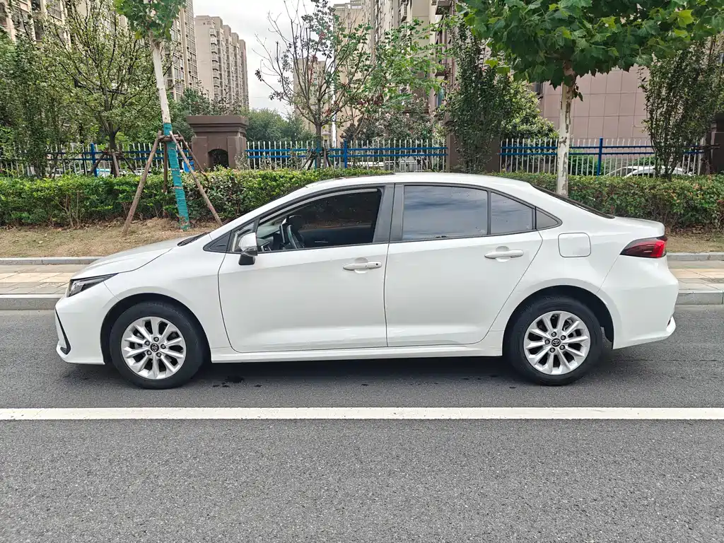 Toyota Corolla — миниатюра 8