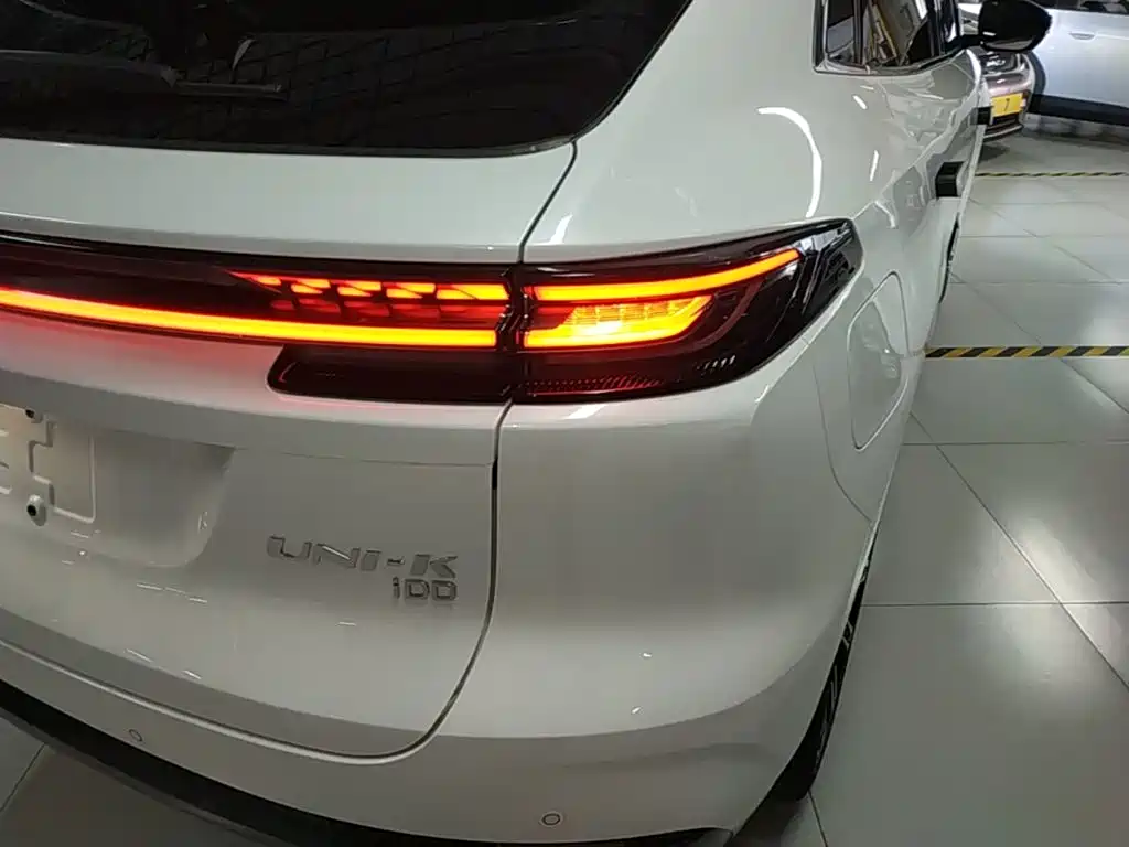 Changan UNI-K iDD — миниатюра 8