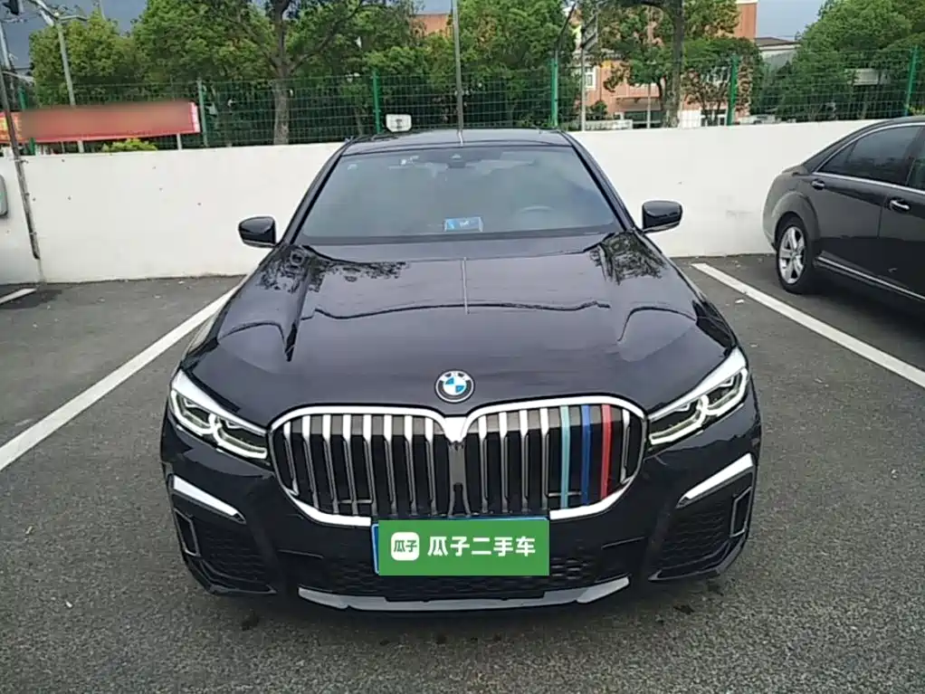 BMW 7 Series — миниатюра 3