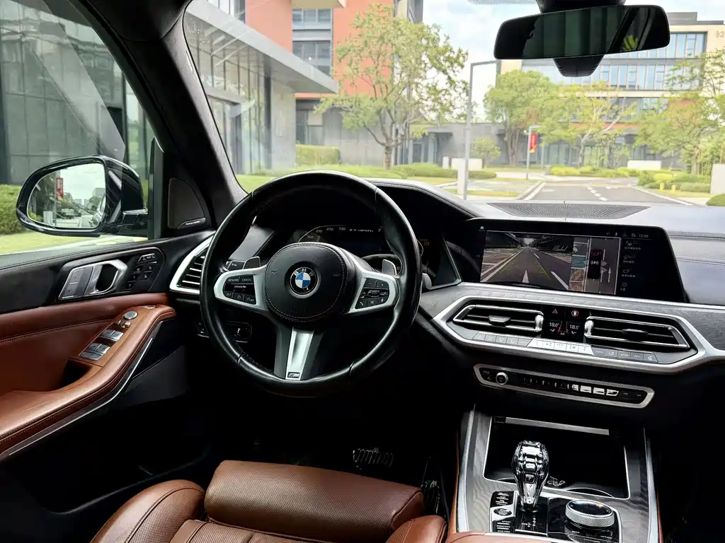 BMW X7 — миниатюра 17
