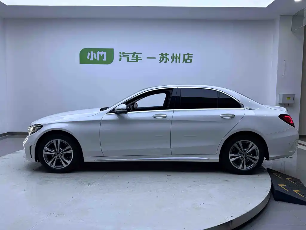 Mercedes-Benz C-Class — миниатюра 7