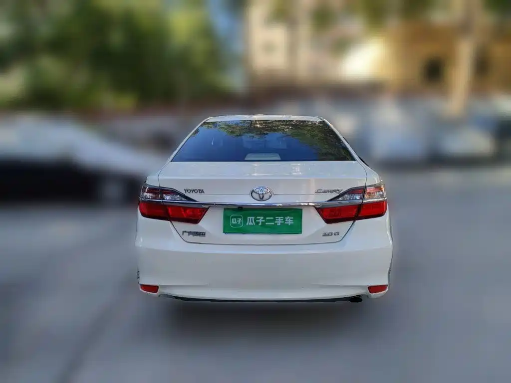 Toyota Camry — миниатюра 3