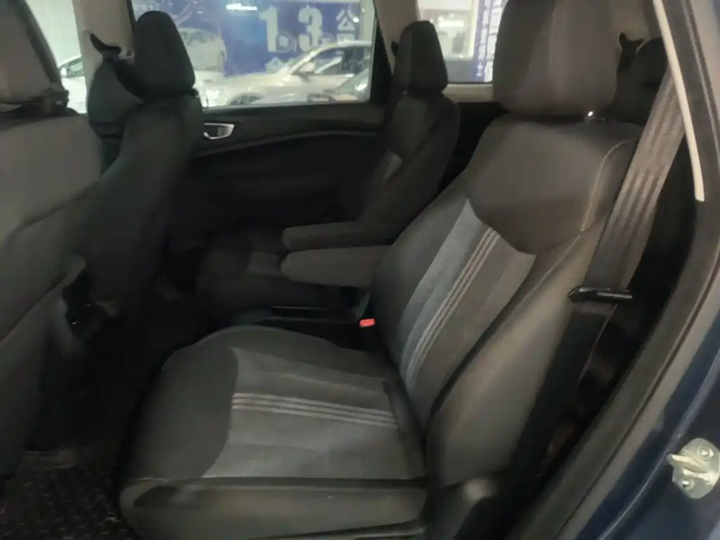 Wuling Jiachen — миниатюра 17