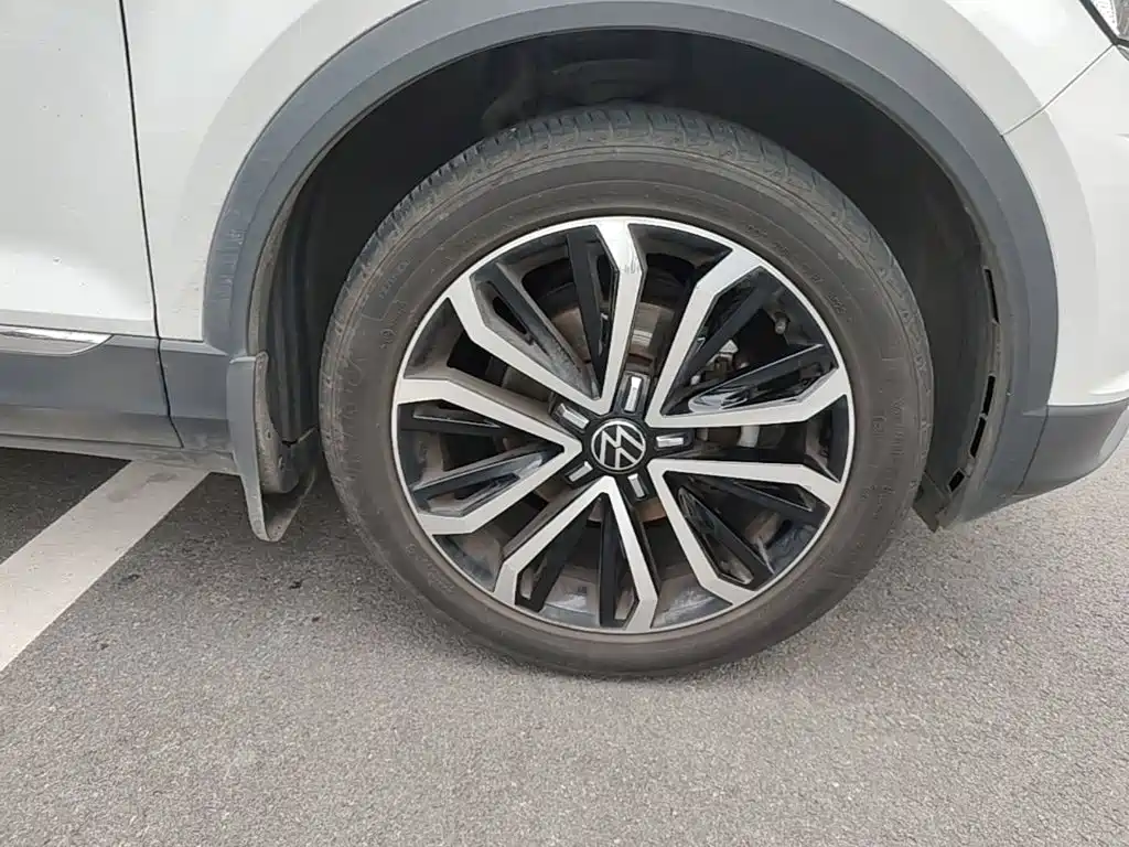 Volkswagen T-Roc — миниатюра 12