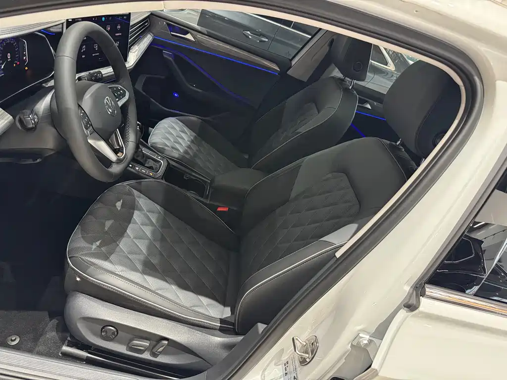 Volkswagen Sagitar — миниатюра 4