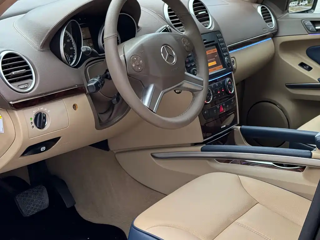 Mercedes-Benz GL-Class — миниатюра 7