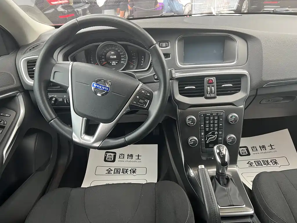 Volvo V40 — миниатюра 9