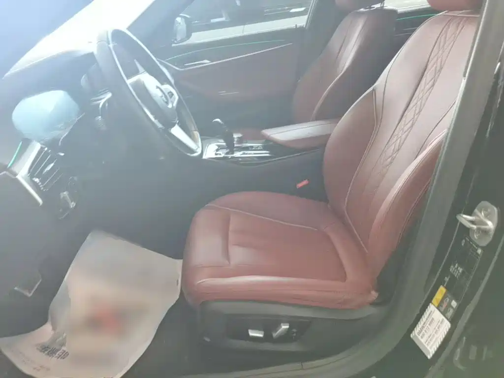 BMW 5 Series New Energy — миниатюра 15