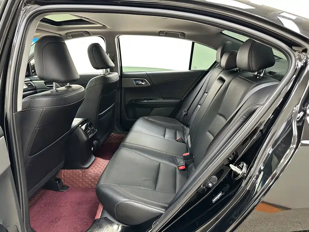 Honda Accord — миниатюра 11