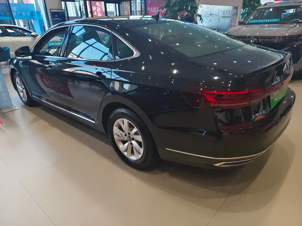 VOLKSWAGEN PASSAT NEW ENERGY