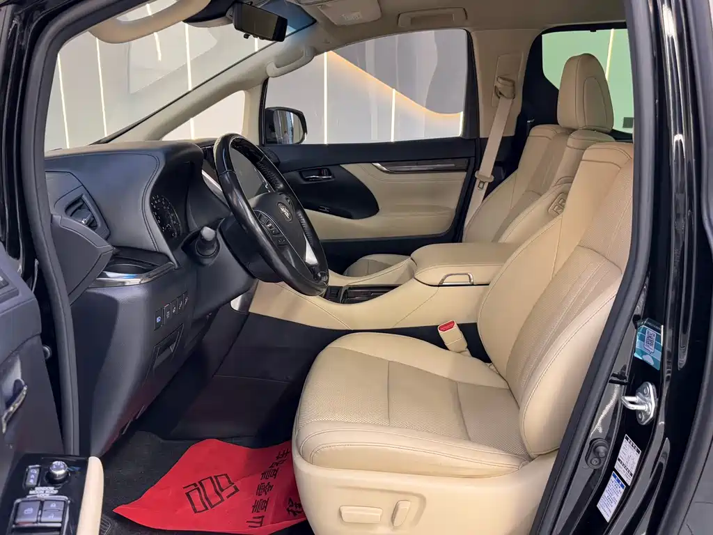 Toyota Vellfire — миниатюра 16