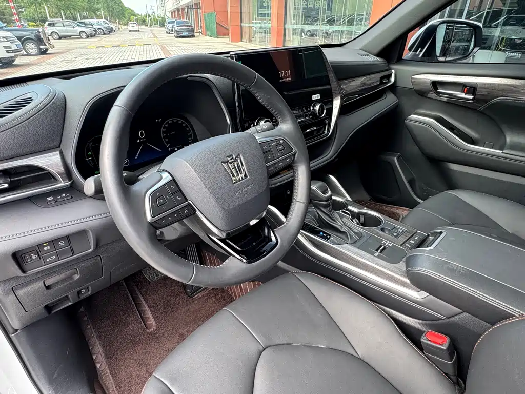 Toyota Crown Kluger 2024 2.5L HEV Luxury