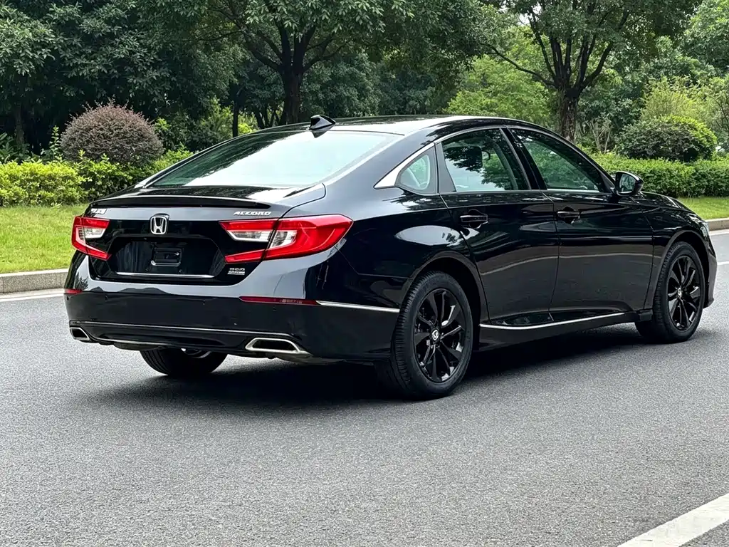 Honda Accord — миниатюра 9