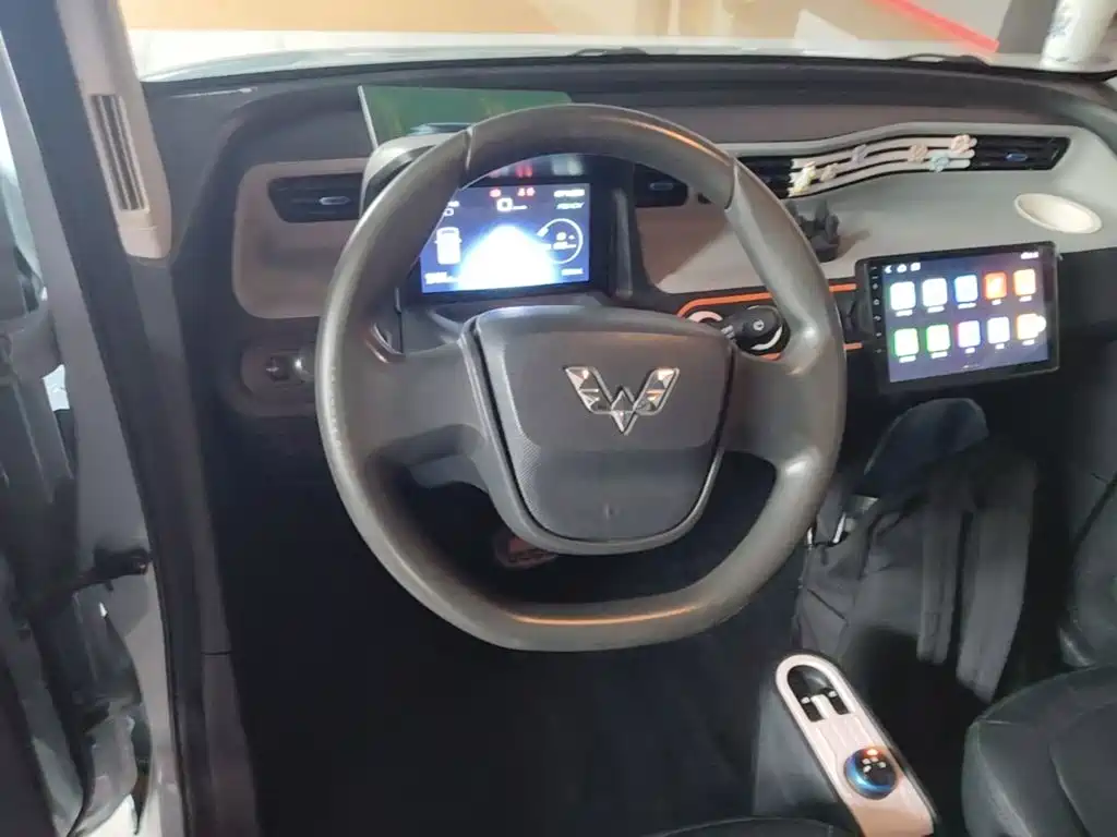 Wuling MINIEV — миниатюра 11