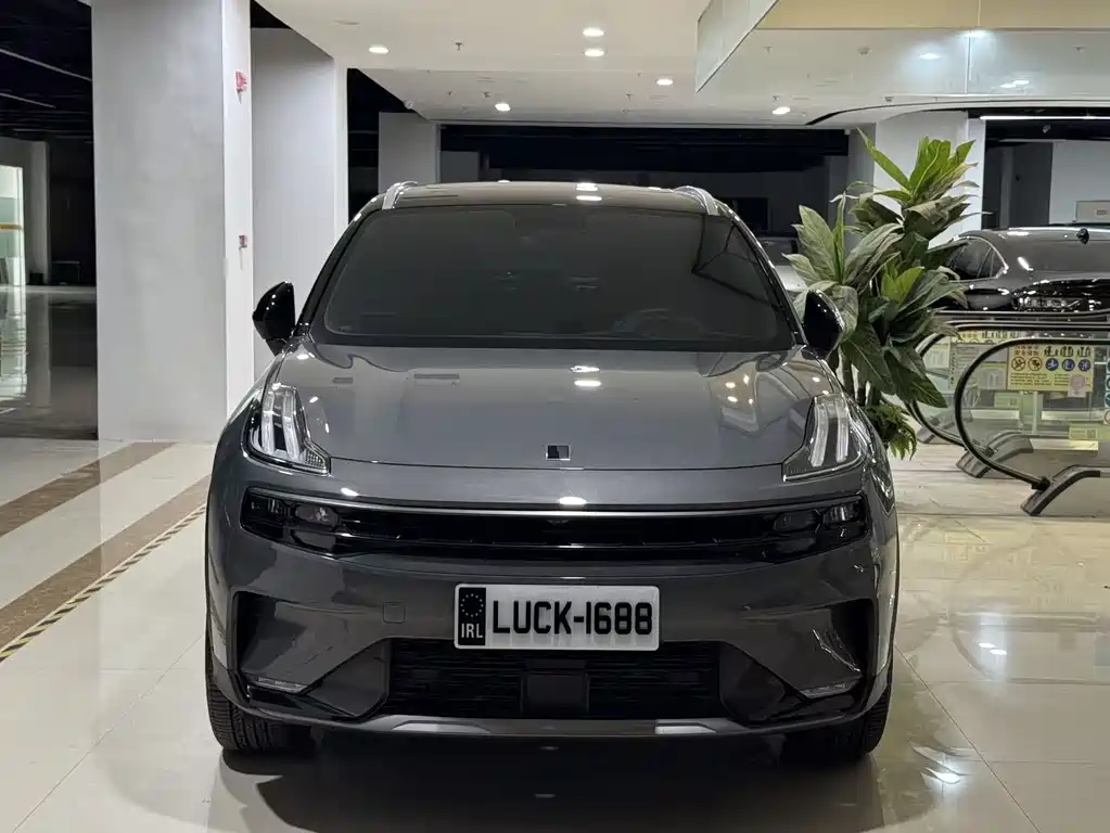 Lynk & Co 06 2020 1.5T Pro