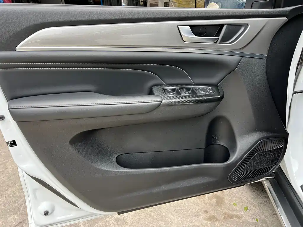 Haval M6 — миниатюра 7