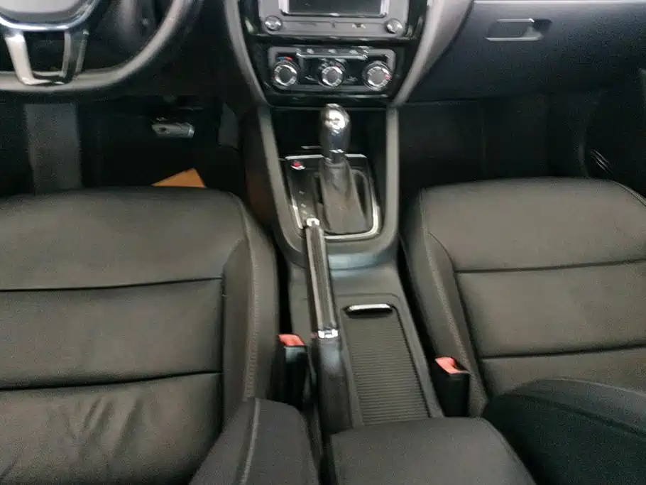 Volkswagen Sagitar — миниатюра 16